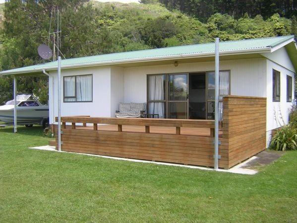 The Lakehouse Bach - Lake Rotoiti Bach Villa Exterior photo